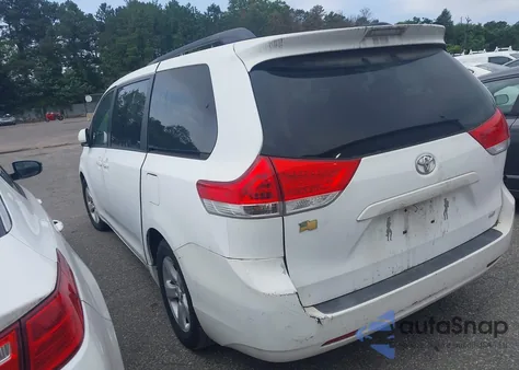 2011 Toyota Sienna Le V6 из США, поврежденный, VIN 5TDKK3DC7BS051343